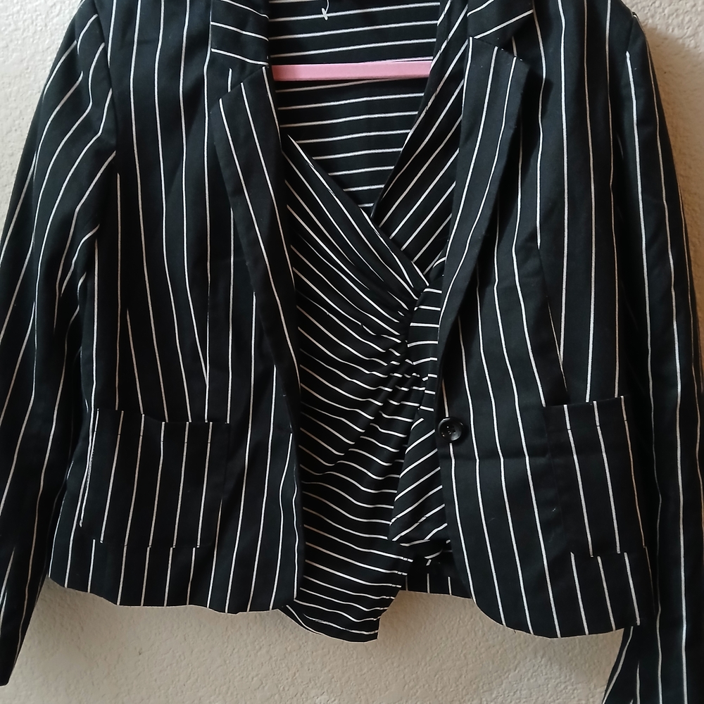 H&M Black and White Pinstripe Blazer